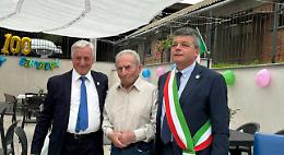 Dogliani: Cesare Canis compie 100 anni, gli auguri del sindaco e della comunità