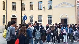 SUONA LA CAMPANELLA - Scuola, oggi si riparte: trasporti da "far quadrare", qualche cattedra ancora vuota