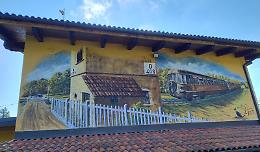 Sul casello “zero” un grande murales, omaggio alla ferrovia Mondovì-Bastia