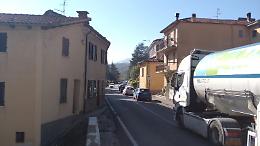 Esodo per il "ponte": lunghe code sulla SS 28 e in autostrada