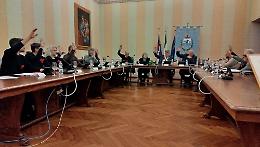 Il Comune di Dogliani vuole comprare la “casetta gialla”: offerti 250 mila euro al Tribunale