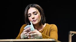 Mondovì: Sold out per "Oliva Denaro" con Ambra Angiolini al Teatro Baretti