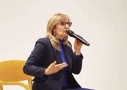 La "preside coraggio" Eugenia Carfora premiata a Farigliano: «La differenza la fa chi smette di far finta di niente»