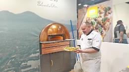 La pizza al bollito di Carrù all’Horeca Expo, grazie a Beppe Fazio