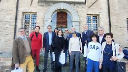 Carrù, gli ex proprietari del castello sono tornati nelle antiche stanze oggi sede della Banca