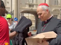 La felpa con il messaggio “profetico” che ha preceduto l'elezione di Papa Leone XIV