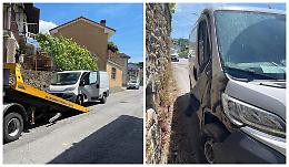 Incidente a Farigliano: furgone contro un muro, in centro paese
