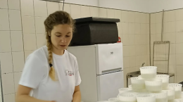 Rilancia l'azienda agricola di famiglia e crea una fattoria didattica: premiata Valentina Allaria