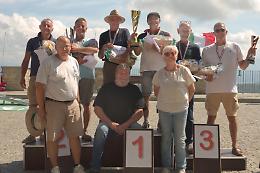 Applausi ai campioni del cornhole di Mombarcaro