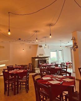 Ristorante sanzionato a Marsaglia, parla il titolare: «Siamo regolarmente aperti»
