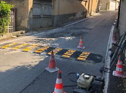 Residenti chiedono di mettere il dosso.... e altri residenti, ora, chiedono di toglierlo
