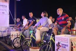 La luce elettrica dello show si fa... pedalando