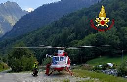 Bovino si rompe una zampa in montagna: in corso le operazioni di recupero 