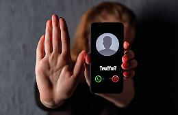 "Spoofing": quando il telefono mente. La nuova truffa per rubare soldi e dati