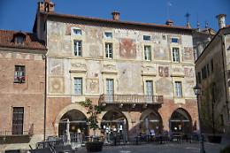 Quel Palazzo che coi suoi stemmi svela cinquecento anni di storia