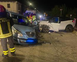 Scontro tra due auto: tre feriti trasportati in Ospedale