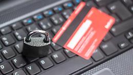 Truffe social, il Banco Azzoaglio mette in guardia i clienti: «Non fidatevi dei falsi profili»