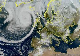 Meteo: ritornano i temporali per l’arrivo dell’ex uragano Erin, che ha perso potenza
