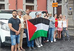 Partiti gli aiuti per Gaza: «Arrivati tantissimi pacchi». Nella spedizione anche Greta Thumberg