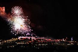 Torna l’Aperifuochi: sapori, brindisi e lo spettacolo dei fuochi d’artificio