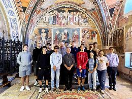 I ministranti in visita a San Fiorenzo, accompagnati da... due vescovi
