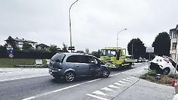 Due feriti nello scontro tra auto in via Cuneo