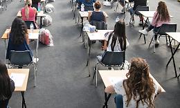 Mancano i test per tutti: 1600 studenti rispediti a casa