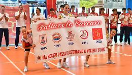 Carcare festeggia 50 anni di volley: il palazzetto intitolato a Stefano Ticineto