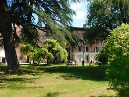 Mani nella terra, voci nel parco, radici e comunità: la "Giornata della biodiversità"