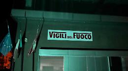 Perchè la caserma dei Vigili del fuoco si è illuminata di verde