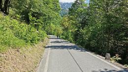 Via libera a escursionisti e auto nel weekend sulla strada a Pian delle Gorre