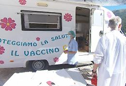 Nelle aree periferiche i vaccini arrivano... a “domicilio” con il camper