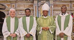 Quando la fede unisce i continenti: Ceva abbraccia la Chiesa nigeriana