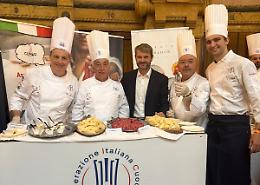 I cuochi del Cuneese con chef Bartolini alla "Festa del cuoco" di Genova