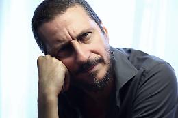 Mondovì ride (e pensa) con Luca Bizzarri: al Baretti arriva “Non hanno un dubbio”
