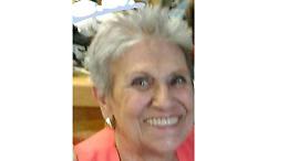 Carrù piange Clara, gestì con il marito la storica edicola