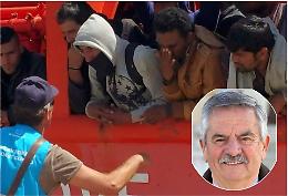 «Migranti: la loro presenza è un problema aggiuntivo per il nostro paese»