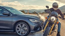 Gli automobilisti "non vedono" i motociclisti? Una ricerca svela come il cervello tradisce chi guida  