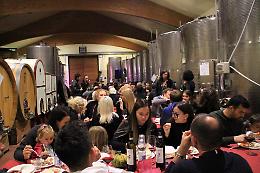 Vino, Cisrà, piatti tipici e musica, tra le cantine della Langa di Dogliani 