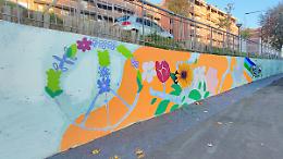 Street art? Sì, ma legale: il "muro della Pace" dipinto da giovani di tre Nazioni