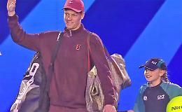 Il sorriso di Clara, “mascotte” di Sinner a Torino. Quando gioca di nuovo Jannik?