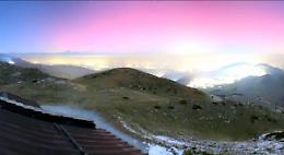 Tempesta geomagnetica nei cieli del Piemonte: l'aurora boreale vista da Prato Nevoso