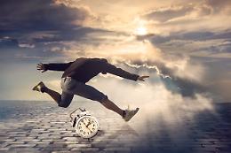 Addio cambio d’ora? L’Italia avvia l’iter per tenere l’ora legale 12 mesi all’anno