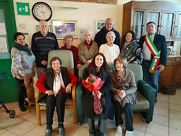 Un pomeriggio per festeggiare la tesi di laurea di Daniela: come il condominio sociale può essere utile per un invecchiamento attivo