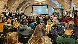 “L’annata che verrà”: esperti e produttori raccontano in anteprima il Re dei Vini 2022