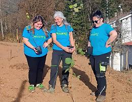 Donne, terra e futuro: il piccolo miracolo rosa delle nocciole Nalù