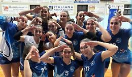 Tutti dall'alto in basso, l'ottava meraviglia delle Foxes