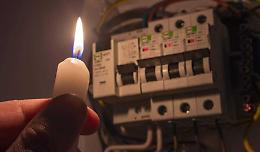 Guasto elettrico in città, quasi mille utenze al buio: «Anche la Polizia locale senza luce»