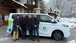 Un pullmino elettrico, per spostarsi tra le Alpi Marittime senza inquinare