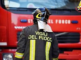 Incendio in un appartamento, Vigili del fuoco in azione